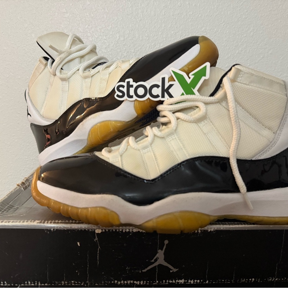 Air Jordan 11 OG Concord Size 13 Sneakers